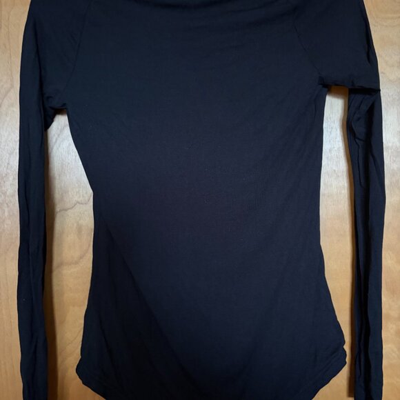 Forme Long Sleeve V-Neck - Picture 3 of 4